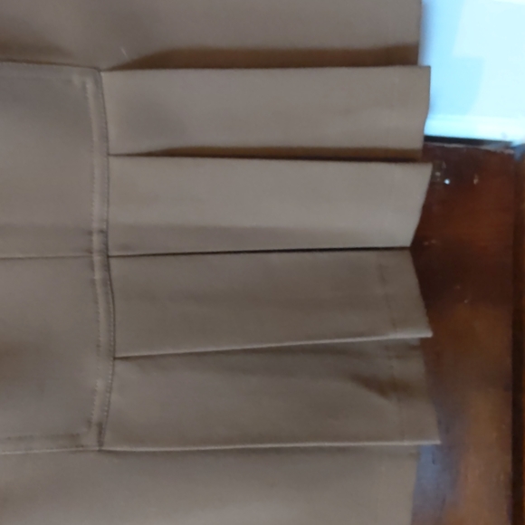 Tan Pencil Skirt w/Ruffle sz. 6 - Picture 3 of 7